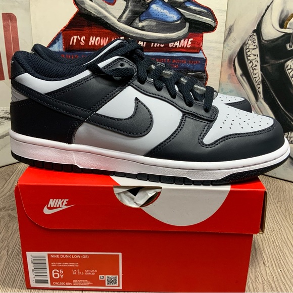 New Nike Dunk Low Georgetown GS Sizes 5.5Y/7W CW1590-004 - Picture 3 of 12